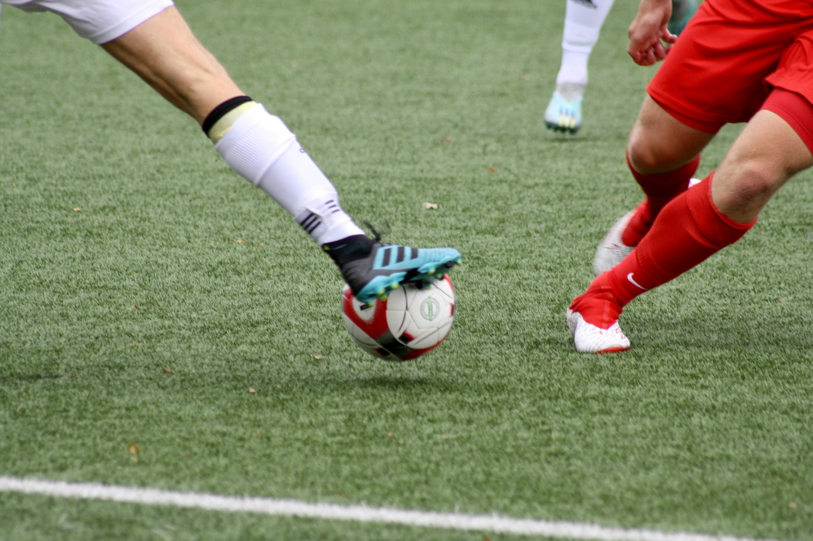 网页与手机应用一致风格的多端配图